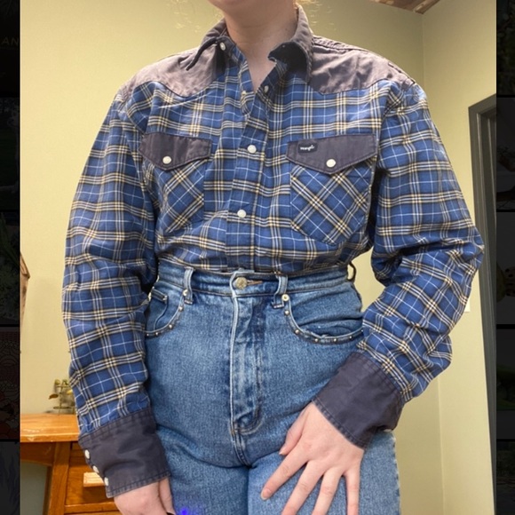 Vintage Wrangler plaid snap button long sleeve shirt - Picture 2 of 10